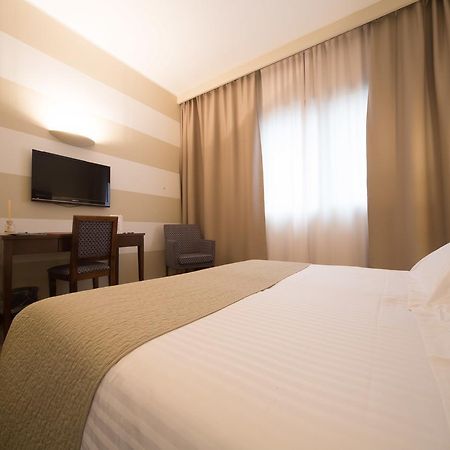 Hotel Motel Ascot Lissone Bagian luar foto