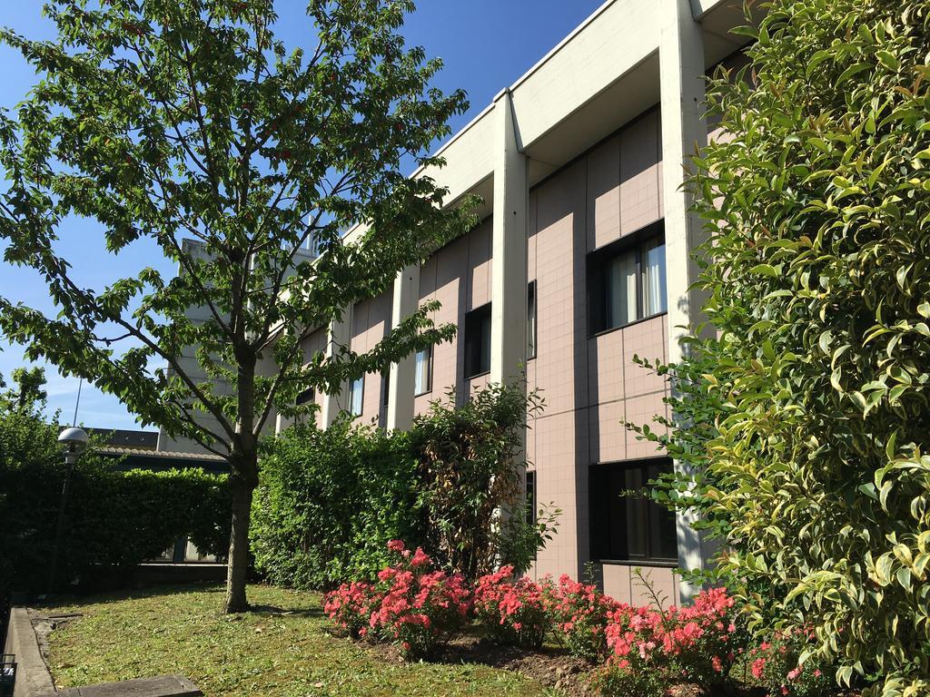 Hotel Motel Ascot Lissone Bagian luar foto