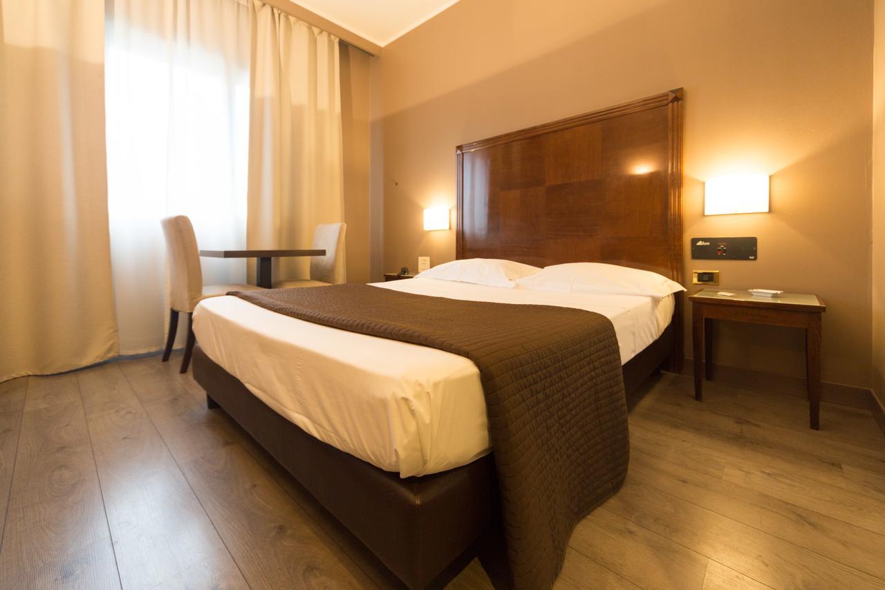 Hotel Motel Ascot Lissone Bagian luar foto